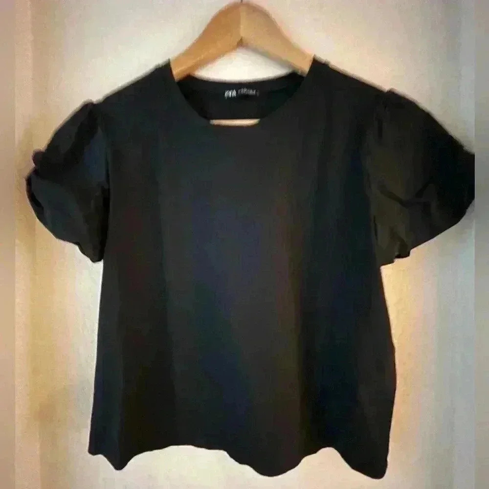Zara Cropped Length Top
